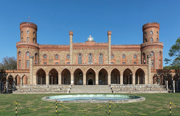 U Nás Vápenná Kamieniec Ząbkowicki Castle / Zamek Kamieniec Ząbkowicki